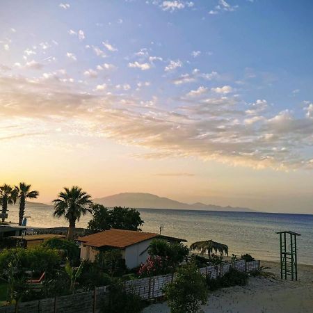 Anatolikos Rooms Аликес Екстериор снимка
